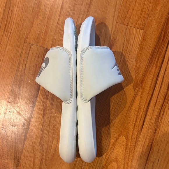 Nike Pale Green Slide Sandals with  Logo Women’s Size 8 - Picture 5 of 5